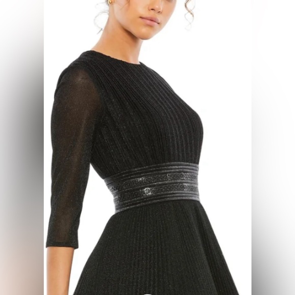 MAC DUGGAL SHIMMERING PLEATED A-LINE 3/4 SLEEVE BLACK BALLGOWN 30700 DRESS Sz 8 - Picture 5 of 8